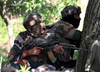 Gunfight breaks out in Pulwama, 2-3 militants believed to be trapped