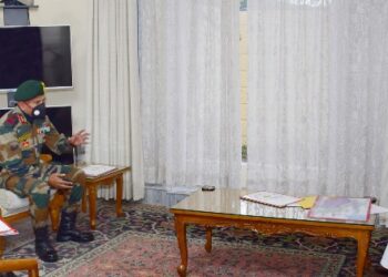 Commander 9 Corps, GoC 26 Div call on Lt, Governor