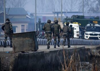 Bejbhera Encounter Day 02: One militant killed, operation on