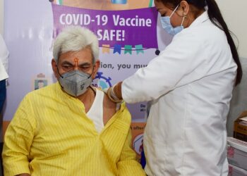 Manoj Sinha takes first dose of COVID-19 vaccine