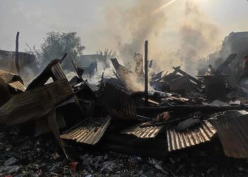 Four furniture shops gutted in massive Srinagar blaze