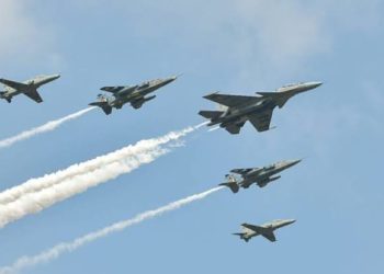 Ahead Of IAF’s Air Show, Fighter Aircrafts, Chinooks Roar Over Srinagar