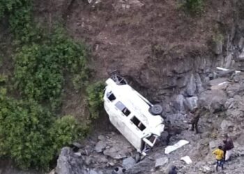 5 persons killed, 2 others injured as Tempo falls in gorge in Ramban
