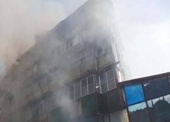 Fire Breaks Out in Srinagar Hotel