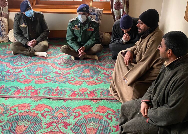 IGP Kashmir visits family of cop who was killed in Bijbehra