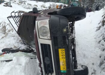 3 Tourists Among 4 Persons Injured in Gulmarg Road Mishap