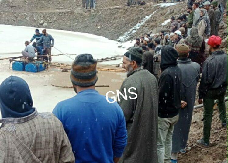 2 Teenagers Feared Dead After Falling Into Storage Tank in Kupwara’s Kralpora; Rescue Operation Underway