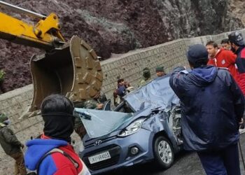 1 Killed, Another Injured After Rolling Boulder Hits i20 Car in Ramban