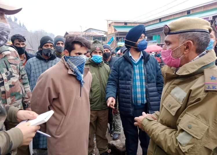 Uri Admin Realises Fine in Tune of Rupees 3100 from COVID Protocols’ Violators