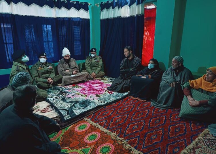 IGP reviewed security situation in Sopore, visits family of cop killed in Anantnag
