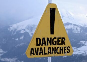 DDMA Issues ‘Medium Danger Avalanche’ Warning for More Than 29 Upper Reaches Across J&K For Next 24 Hours