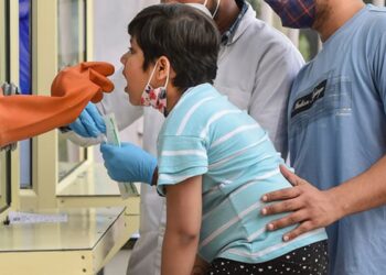 Addl CS e-inaugurates 3 RTPCR labs for Kashmir division