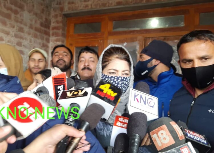 Sgr Acid attackers should be given stringent punishment: Mehbooba