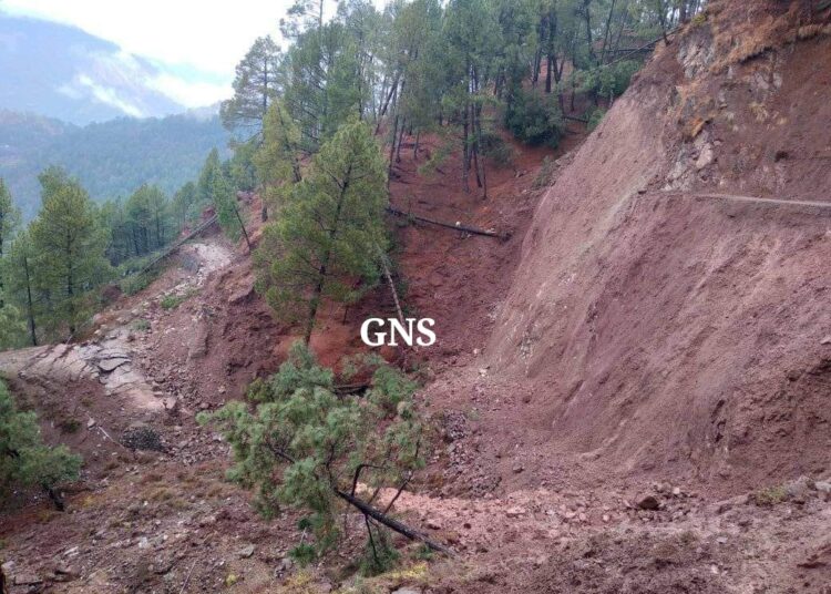 300-Meter Portion Of Link Road Sinks In Ramban