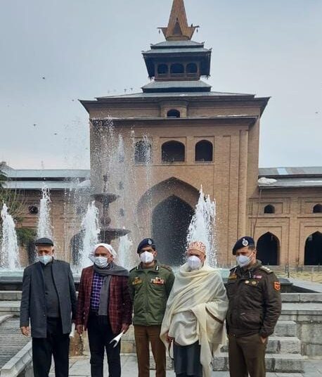 After 30 weeks closure, Govt mulls to reopen historic Jamia Masjid for prayers