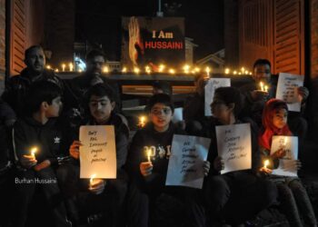 Shia Muslims from Hassanabad protest against Peshawar suicide blast
