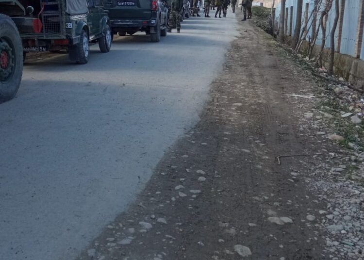 Brief Shoot: Newly recruited militant injured, arrested in langate Handwara, Searches for another militant underway: Police