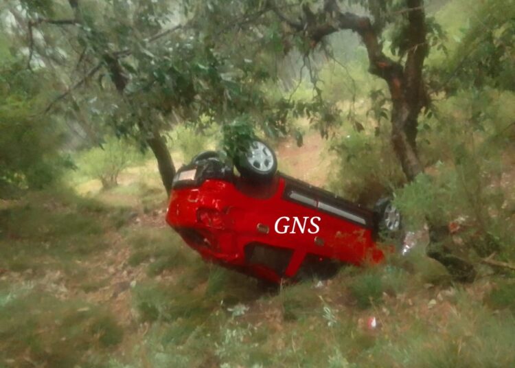 4 Members Of Family Injured As Vehicle Falls In Gorge In Poonch