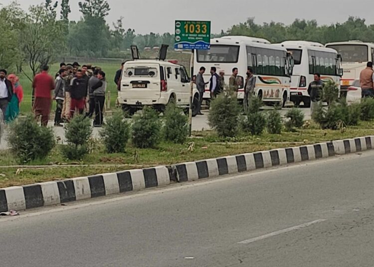 PM Modi’s Samba Visit: Valley-based PRIs Leave For Venue Amid Tight Security To Attend Panchayati Raj Diwas