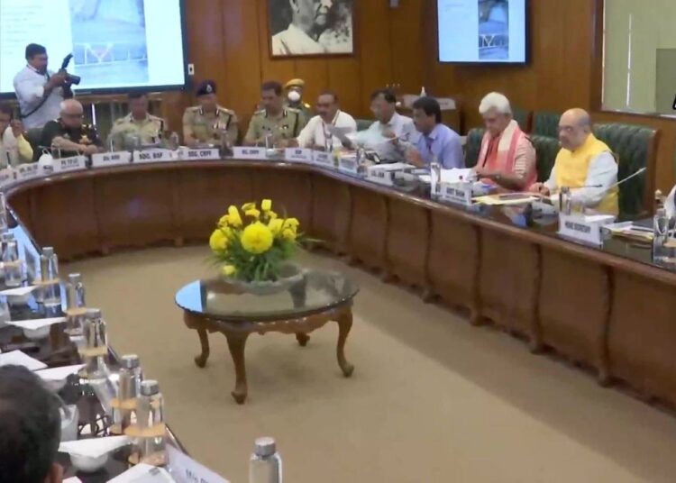 Ensure round the clock monitoring of Amarnath pilgrims; safety of minorities: Union Home Minister to J&K officials