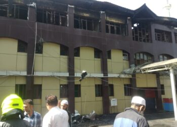 Traffic police hqrs partially damaged in fire mishap in Srinagar