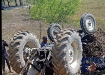 2 Persons Die As Tractor Turns Turtle In Pampore