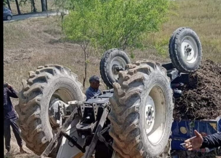 2 Persons Die As Tractor Turns Turtle In Pampore