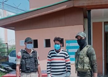 LeT Hybrid militant arrested in Bemina Srinagar: Police
