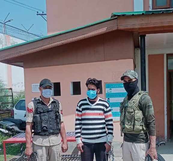 LeT Hybrid militant arrested in Bemina Srinagar: Police