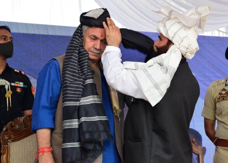 LG visits Pulwama, inagurates tribal welfare dev projects