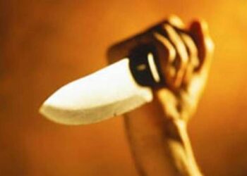 Teenager held for stabbing a man in Chadoora: Police
