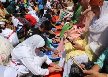 Mother’s Day : DGIS organizes feet washing event