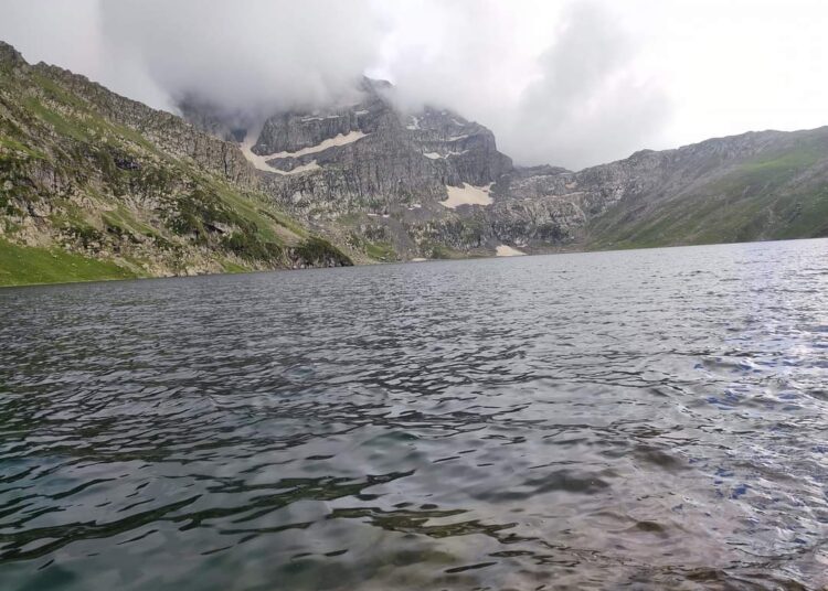 Tourist Guide Feared Dead, 13 People Including 11 Sightseers Stuck Along Tarsar Lake