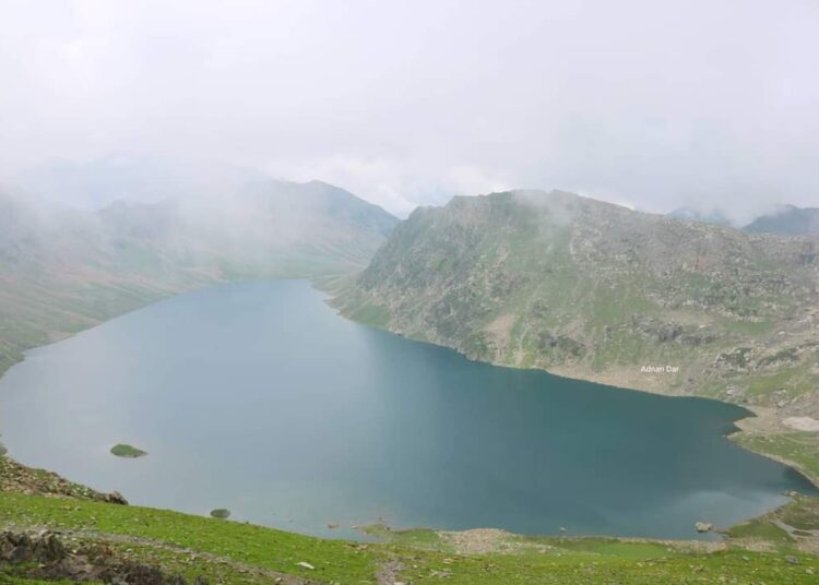 Tarsar Lake Incident: After Tourist Guide, Authorities Now Fear Death of A Sightseer