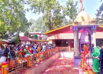 After two years, Mela Kheer Bhawani commences at Ganderbal’s Tulmulla with great enthusiasm, Zeal