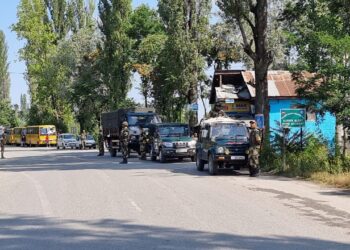 Suspicious object found on Srinagar-Baramulla highway, traffic suspended