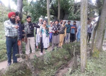DDC Chairperson Rafiabad visits hailstorm affected villages, assures help