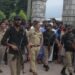 SSP Srinagar Visits Anchar Soura, Local Raises Issues Of Basic Policing, Social Crimes