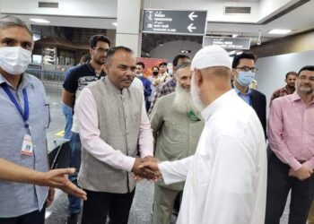 First batch of 145 J&K pilgrims return from Saudi Arabia after performing Hajj 2022