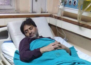On hunger strike in Tihar jail, Yasin Malik put on IV fluids, shifted to medical investigation room
