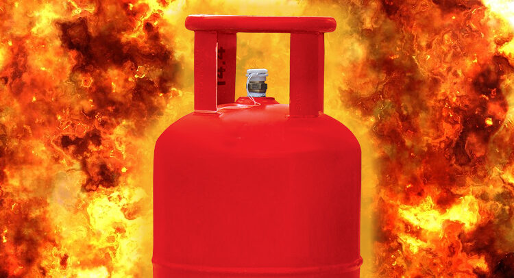 1 dead, 2 including minor injured in gas cylinder blast in Bandipora village