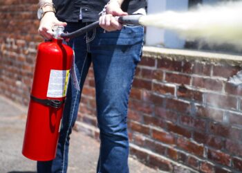 28-Year-Old Youth Dies In Blast While Refilling Fire Extinguisher In Anantnag