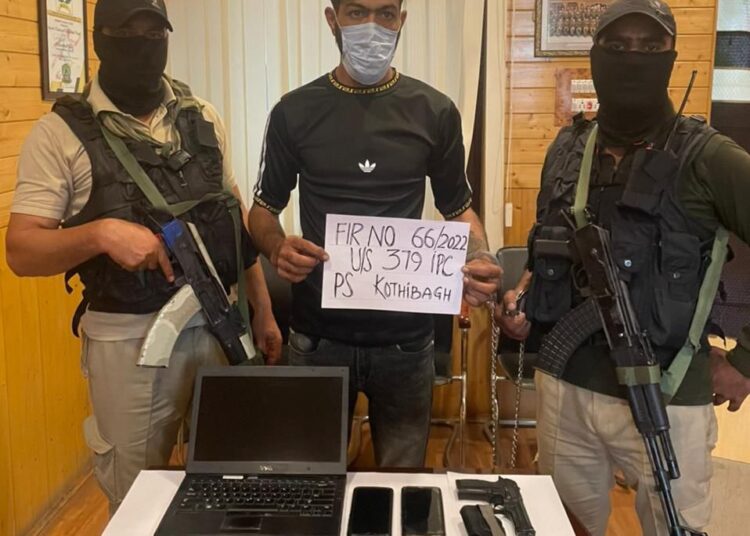 Extortionist held with Fake Pistol in Srinagar: Police