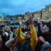 Amid rainfall, thousands of devotees throng Dastgeer Sahab (RA) shrines in Srg