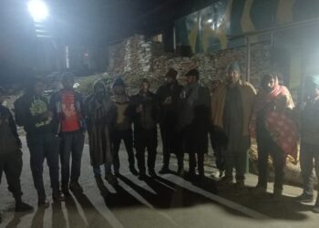 Army Rescues Stranded Passengers Along Mughal Road