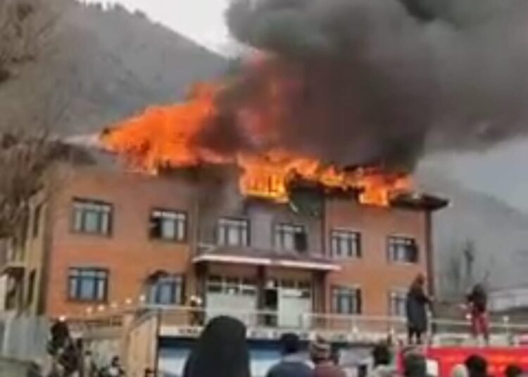 Hotel damaged in fire mishap in Ganderbal village