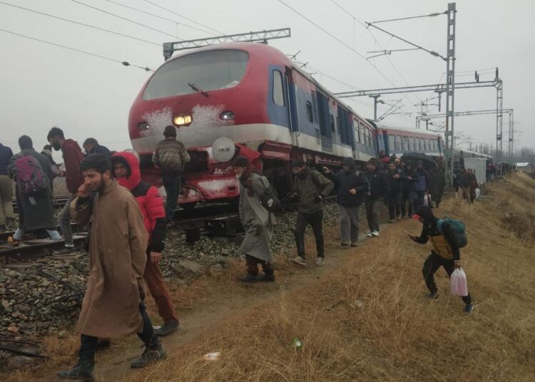 Train Engine Derails Near Mazhama, Services Stopped Between Budgam-Baramulla