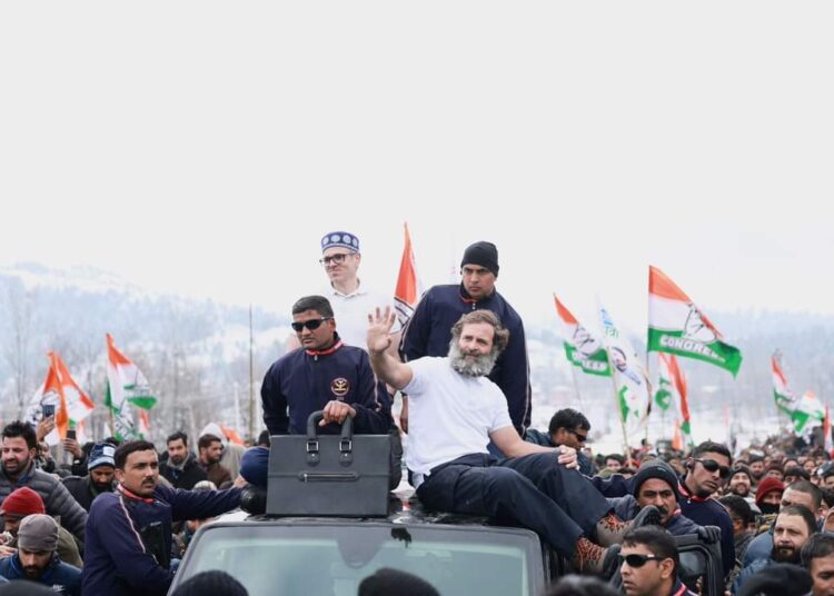BJY enters Kashmir; Rahul cries security breach, police denies