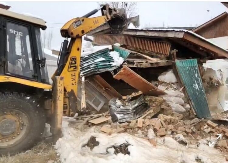 Srinagar Admin launches Massive Anti-Encroachment Operations Across District