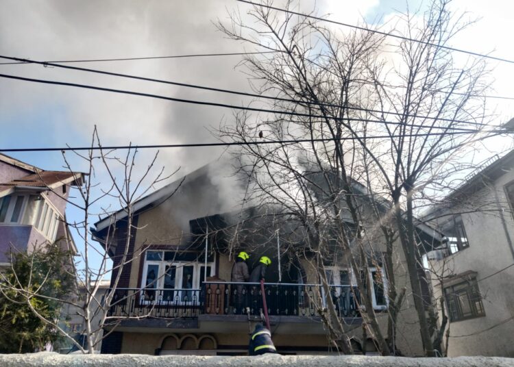 Fire Breaks Out In Srinagar Locality